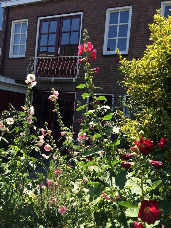 Gastenverblijf Door De Poort Tilburgo Exterior foto